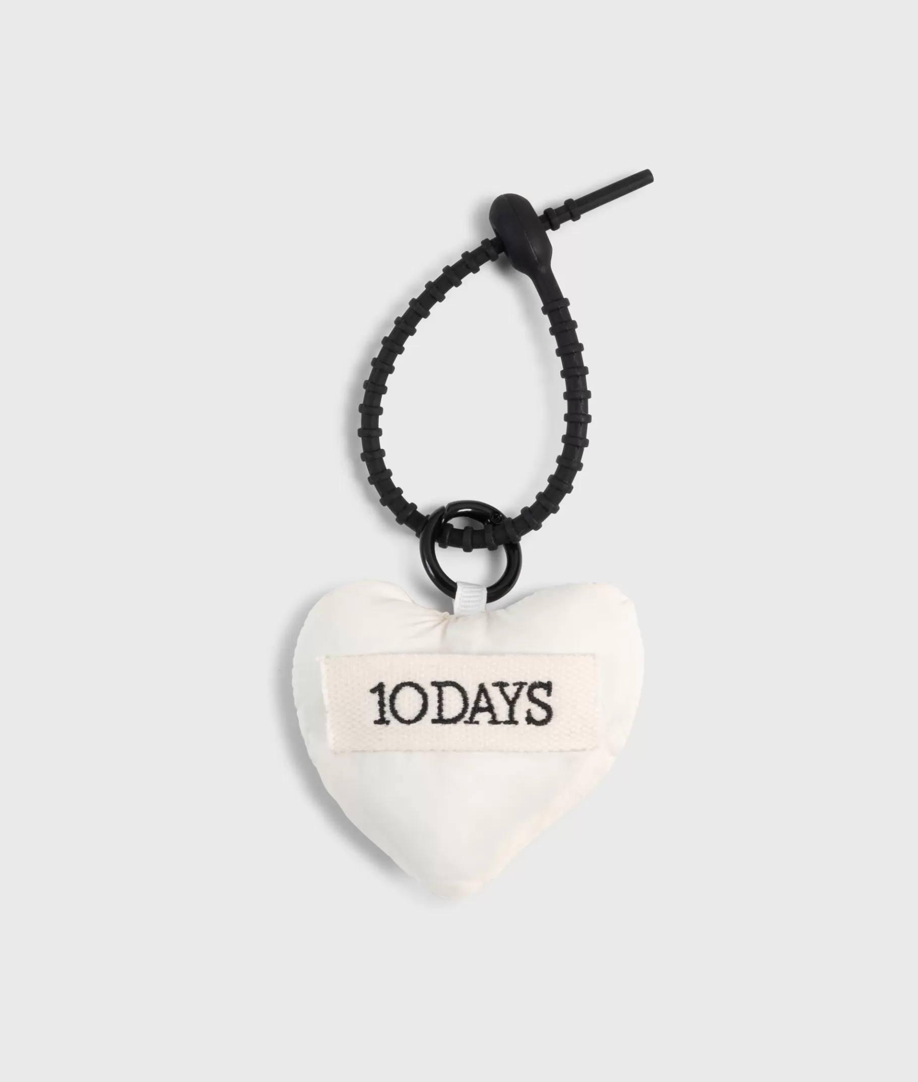 Sale 10DAYS Heart Keychain ecru