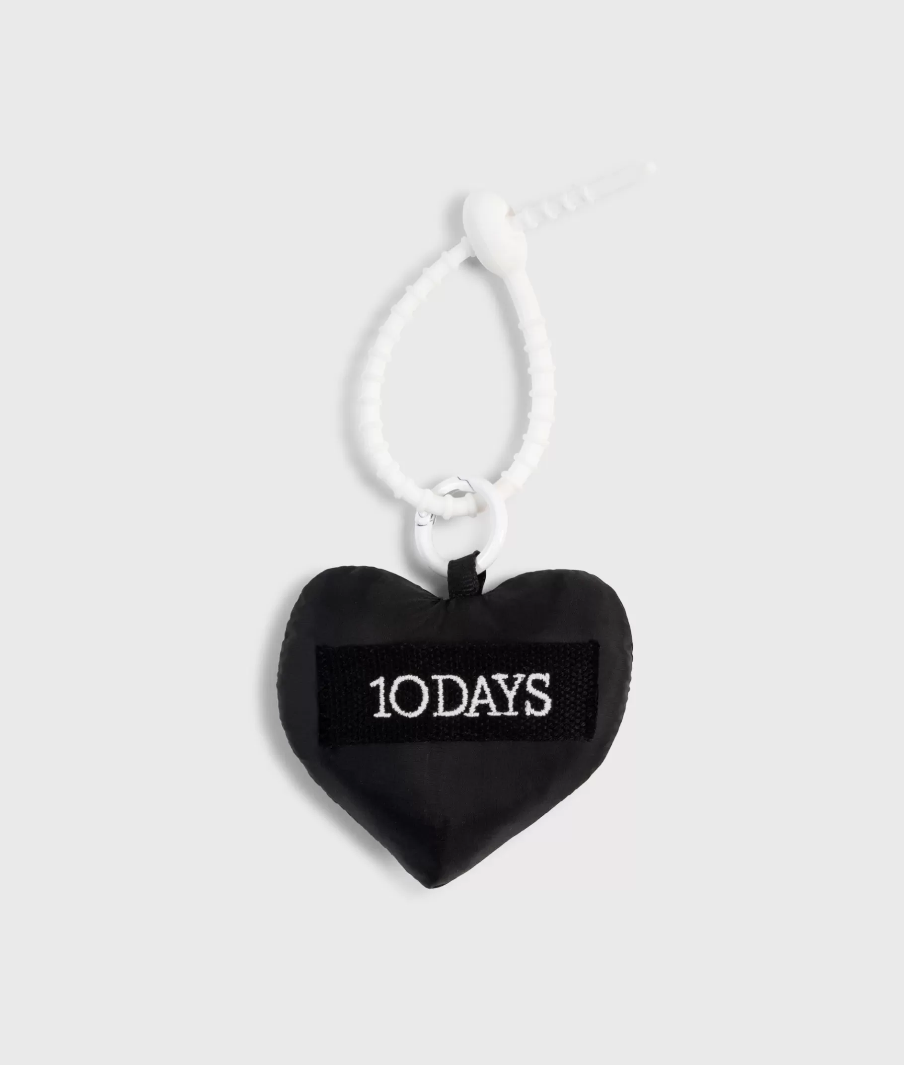 Cheap 10DAYS Heart Keychain black