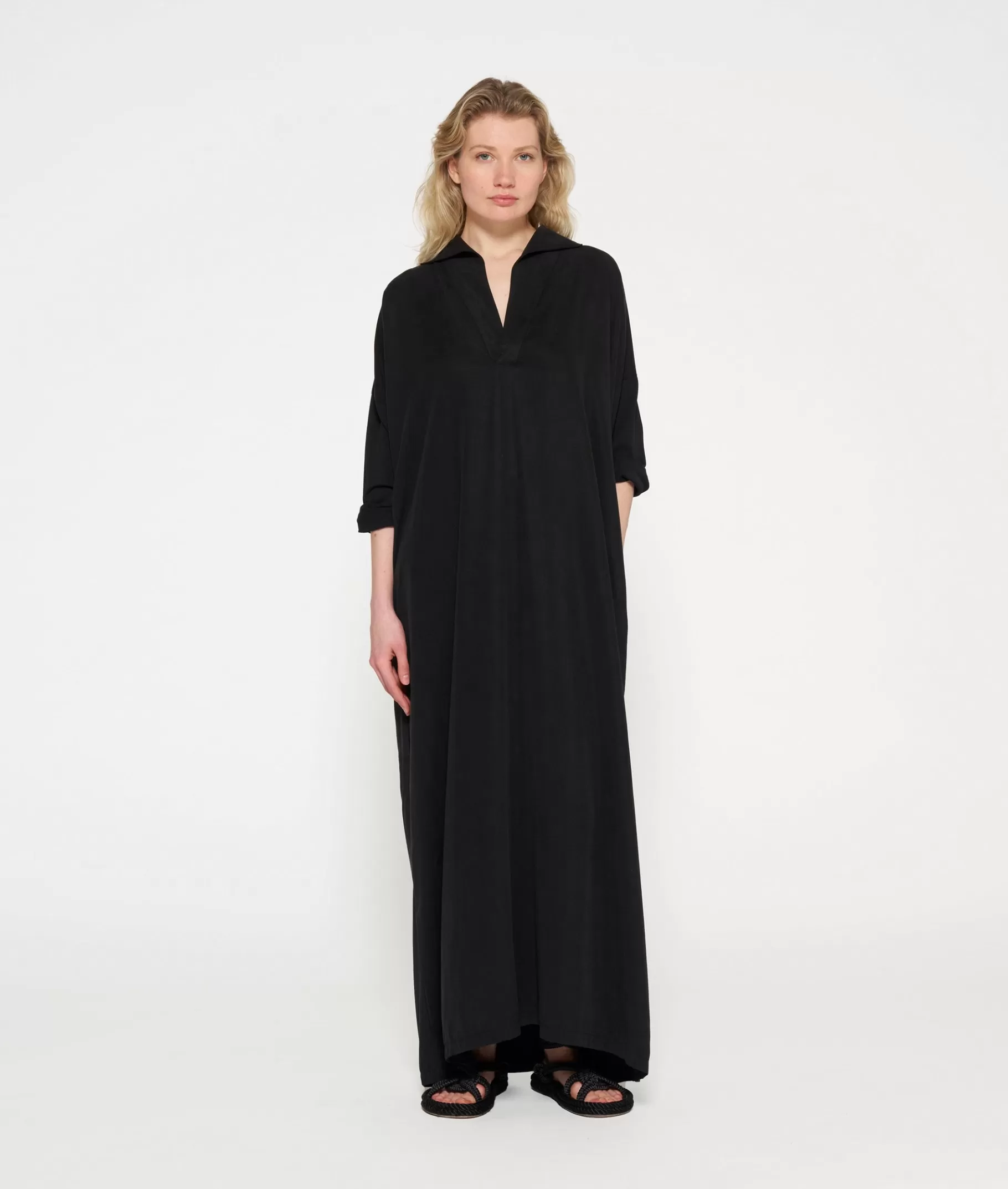 Hot 10DAYS Standing Collar Maxi Dress black