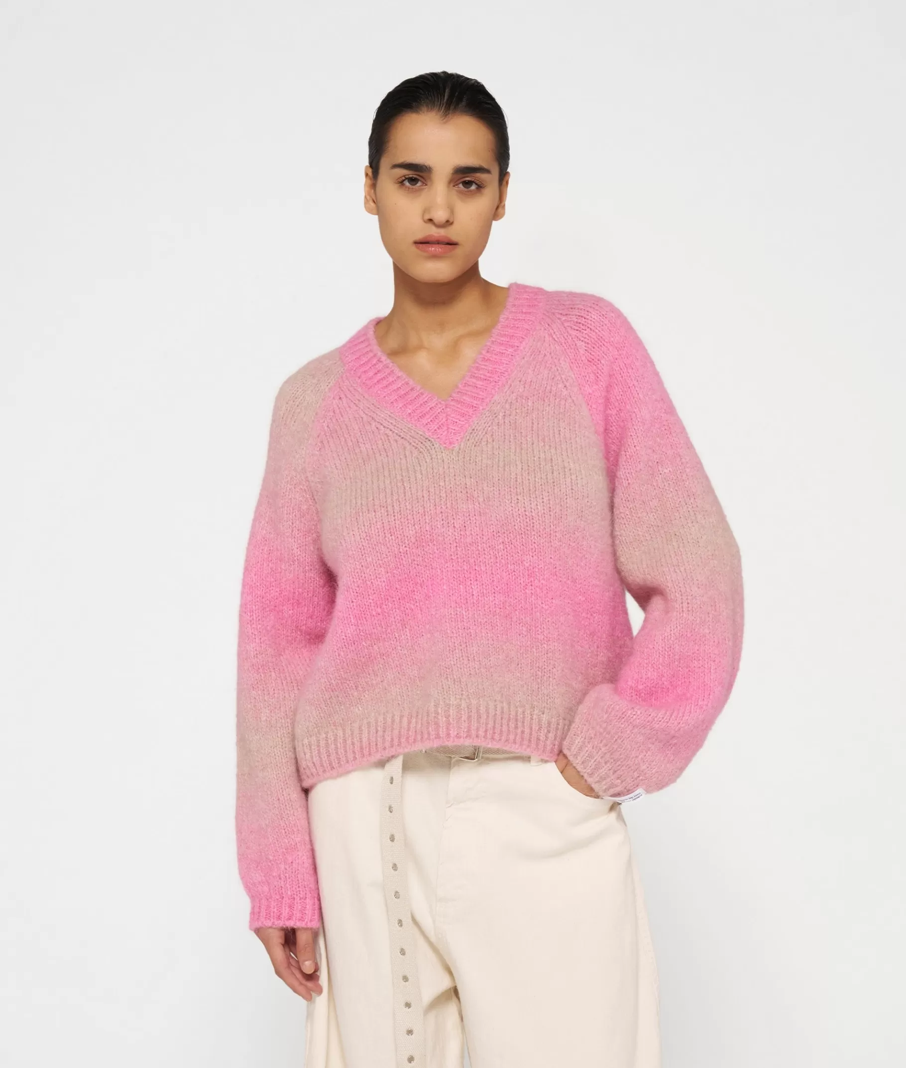 Best 10DAYS V-neck Sweater Gradient Knit pink